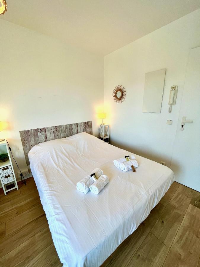 Salm, Coquet Studio Avec Balcon Ouistreham Dış mekan fotoğraf