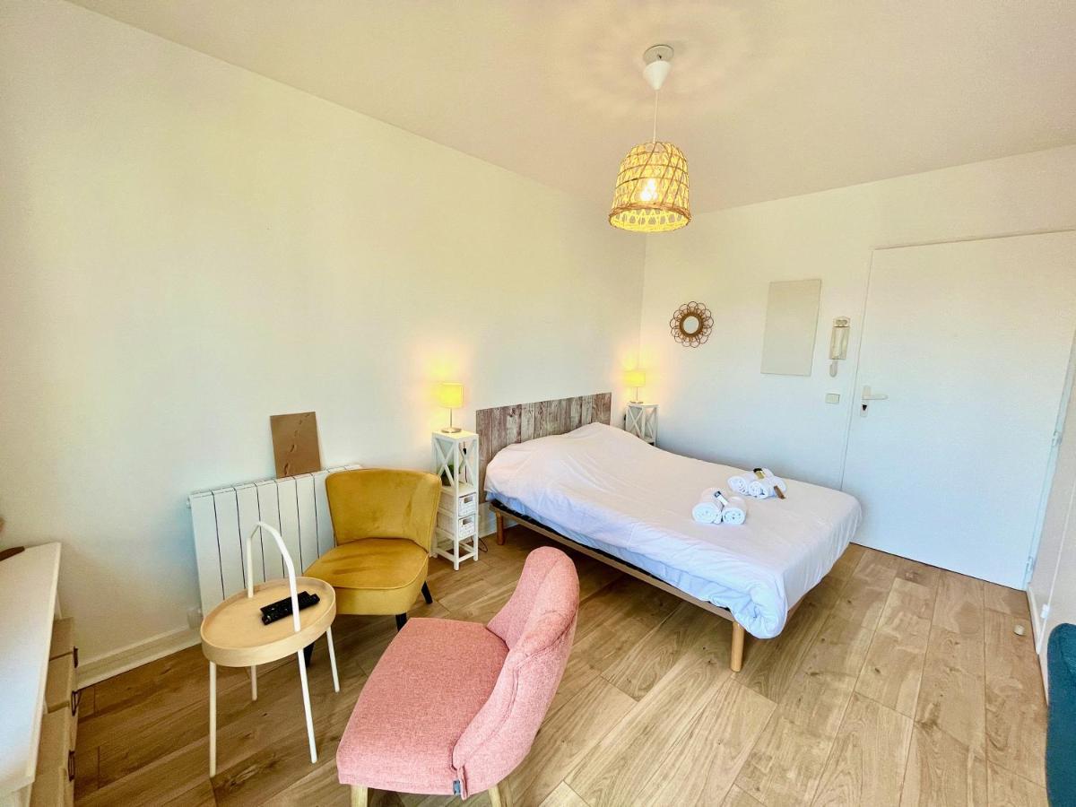 Salm, Coquet Studio Avec Balcon Ouistreham Dış mekan fotoğraf